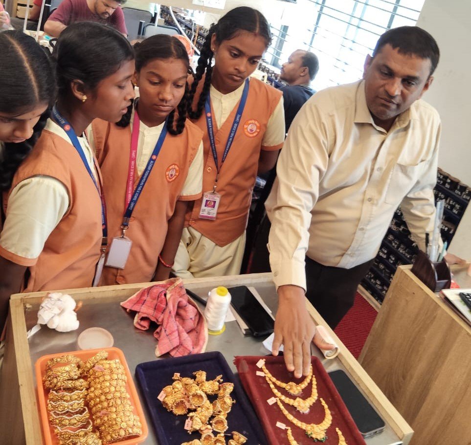 Educational Visit to Abharan Innovation Jewellery Workshop