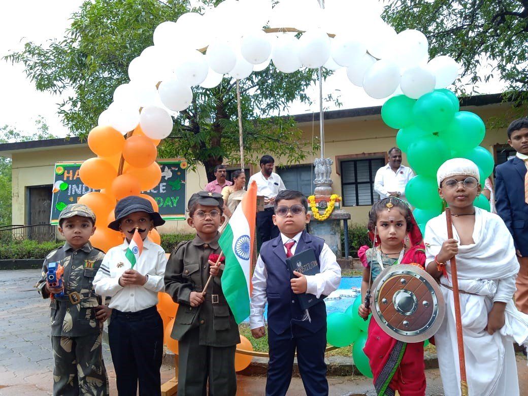 Independence Day Celebration at Alevoor Poornaprajna Public School